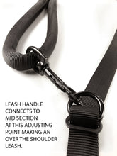 Load image into Gallery viewer, gearleash apex over the shoulder dog leash with full adjustability, mill-spec materials, and round padded handle. This shows the unique adjustable connection point for the dog leash